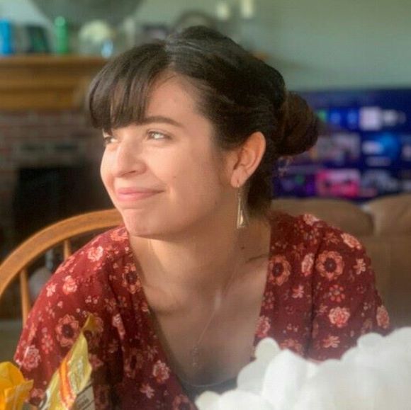 Meet your Posher, Hailey - Picture 1 of 1